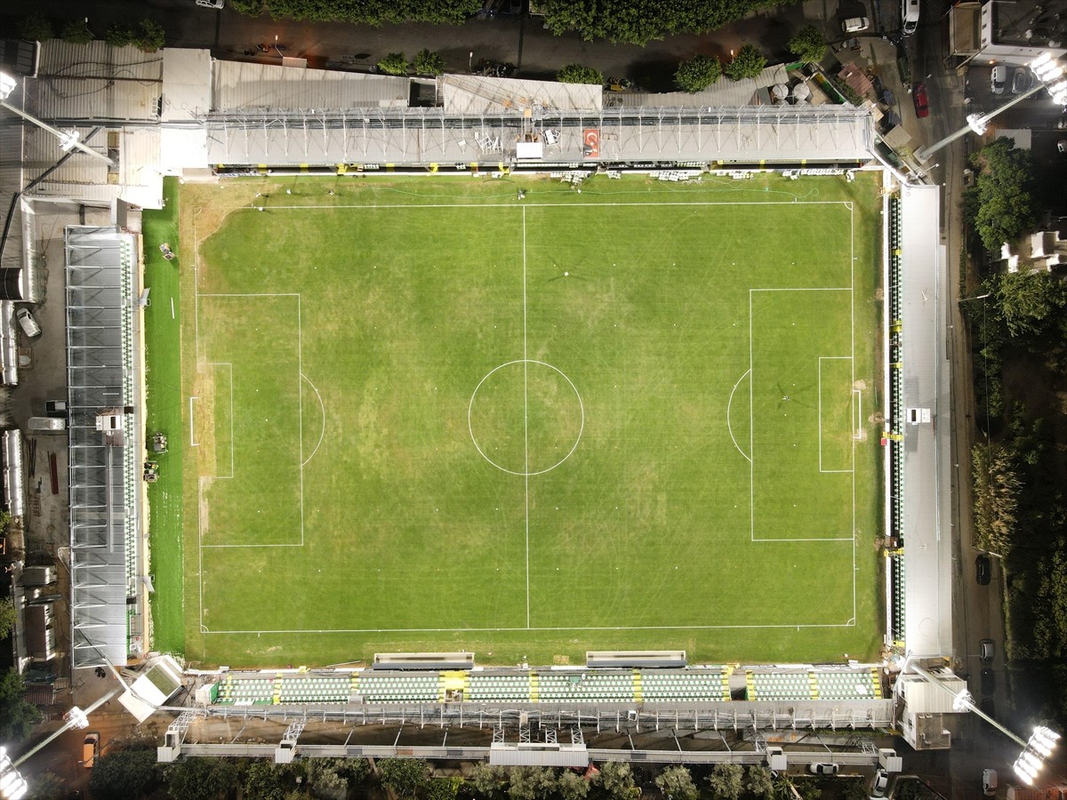 Işıklandırılması tamamlanan Bodrum İlçe Stadı'nda aydınlatma denemeleri yapıldı. Tarihinde ilk kez...