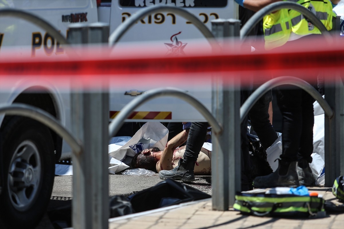 İsrail askerlerinin, Kudüs ile işgal altındaki Batı Şeria’nın Beytüllahim kenti arasındaki askeri...