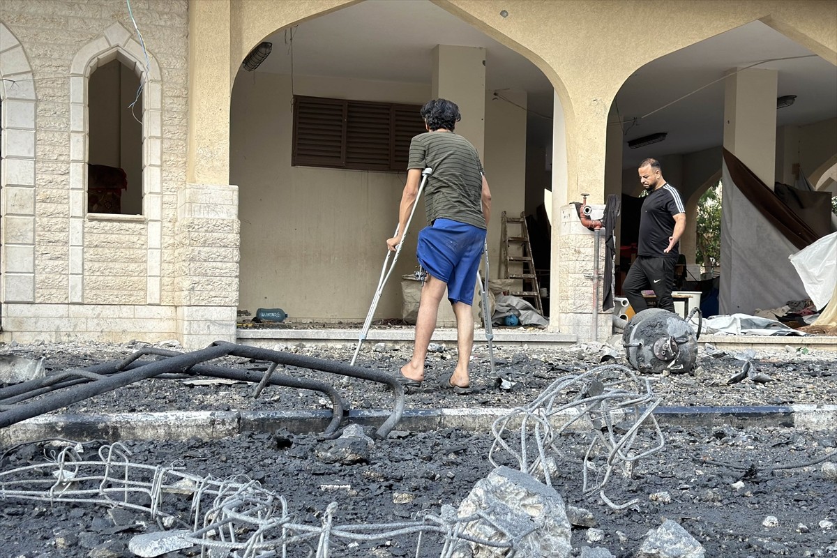 İsrail ordusu, Gazze Şeridi'nin güneyindeki Han Yunus kentindeki Hamad Kenti bölgesi, tahliye...