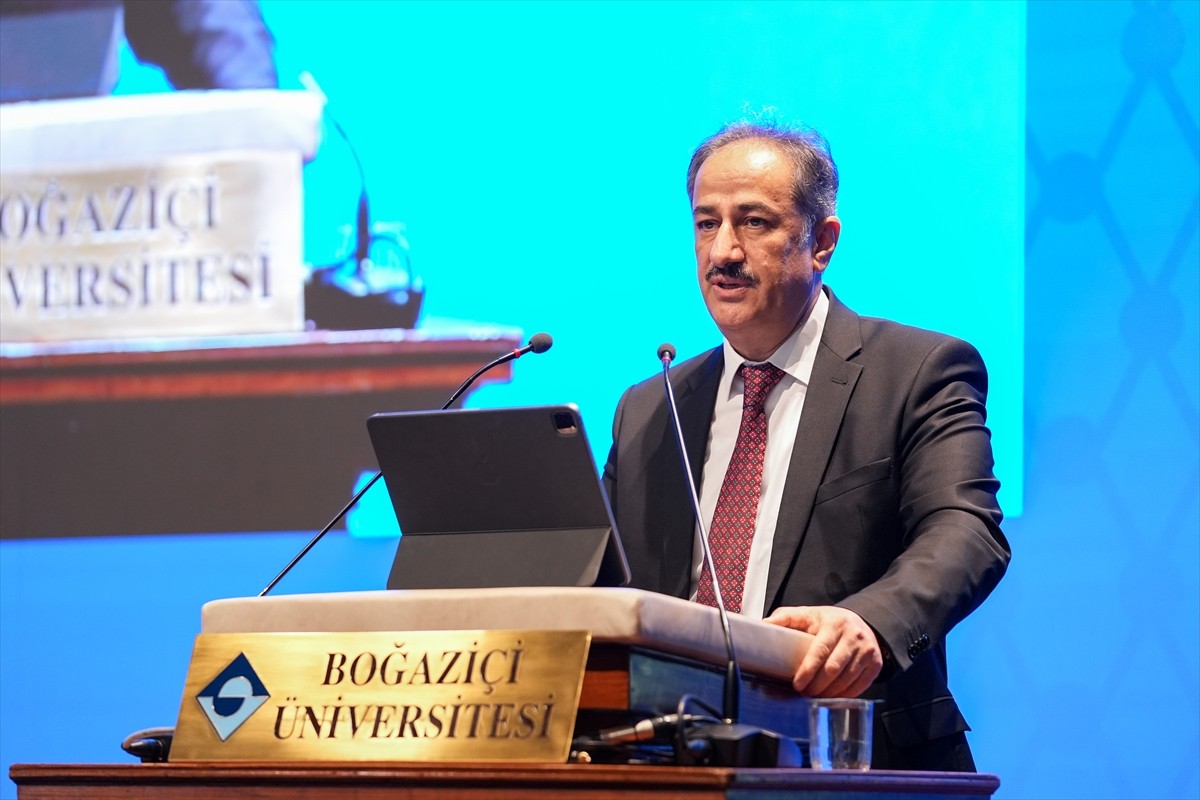 İstanbul'da Boğaziçi Üniversitesi Hukuk Fakültesince, Anadolu Ajansının (AA) Global İletişim...