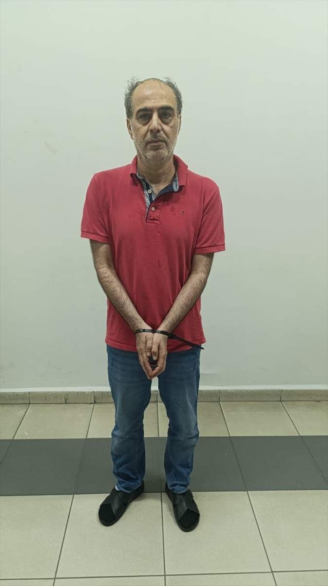 İstanbul'da yakalanan ve "FETÖ üyesi olmak" suçundan hüküm giyen eski Ardahan Cumhuriyet...