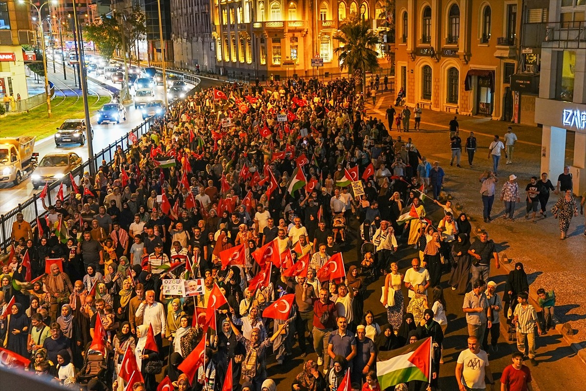 İzmir'de Hamas Siyasi Büro Başkanı İsmail Heniyye'nin İran'da suikasta uğraması ve İsrail'in...