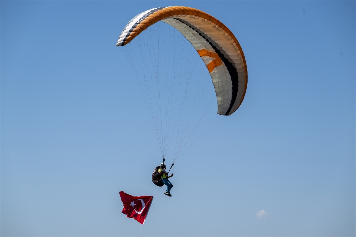 Kars'ta, Büyük Selçuklu Devleti hükümdarı Sultan Alparslan'ın 16 Ağustos 1064'te Ani'yi fethinin...