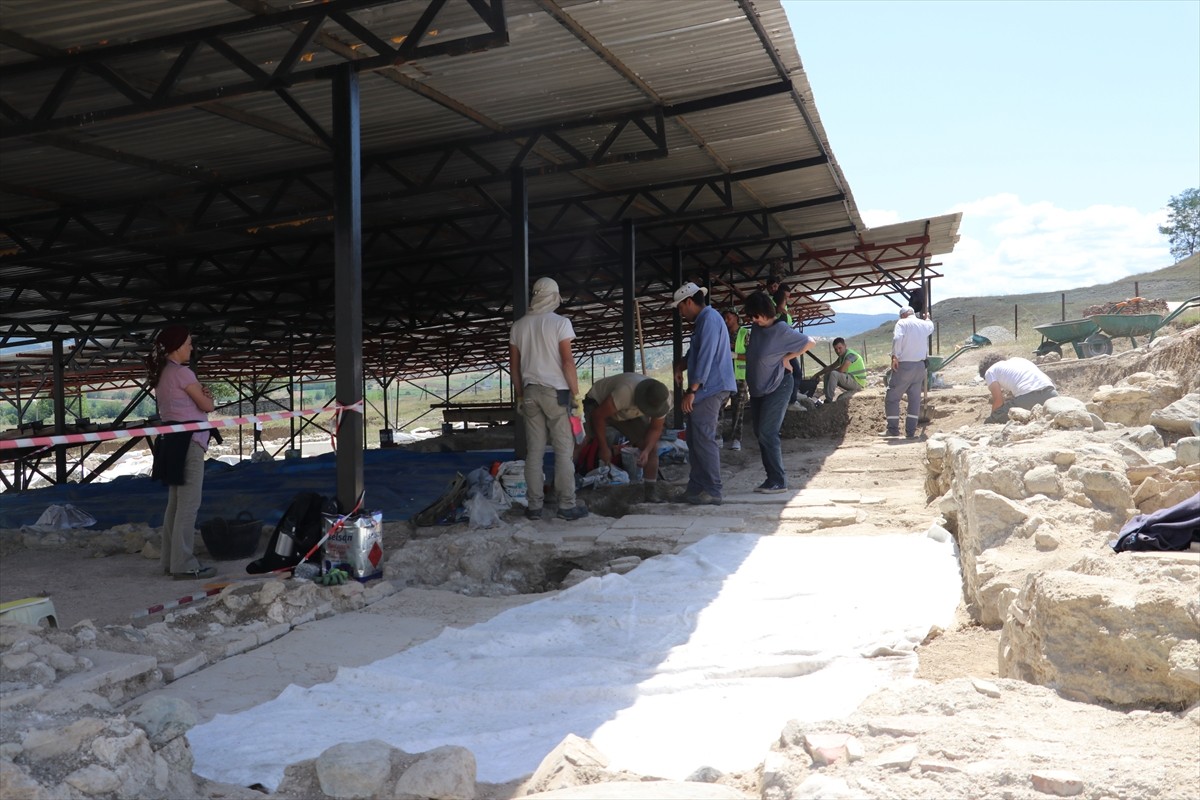 Kastamonu'nun Taşköprü ilçesi Zımbıllı Tepe mevkisinde yer alan ve Roma Dönemi'nde yayıldığı alan...