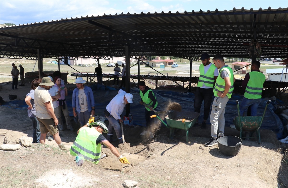 Kastamonu'nun Taşköprü ilçesi Zımbıllı Tepe mevkisinde yer alan ve Roma Dönemi'nde yayıldığı alan...