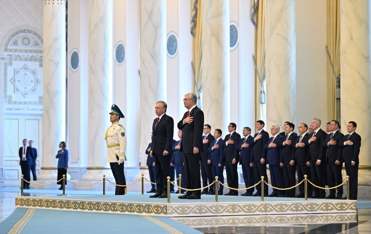 Kazakistan Cumhurbaşkanı Kasım Cömert Tokayev (solda), resmi ziyaret kapsamında başkent Astana’ya...
