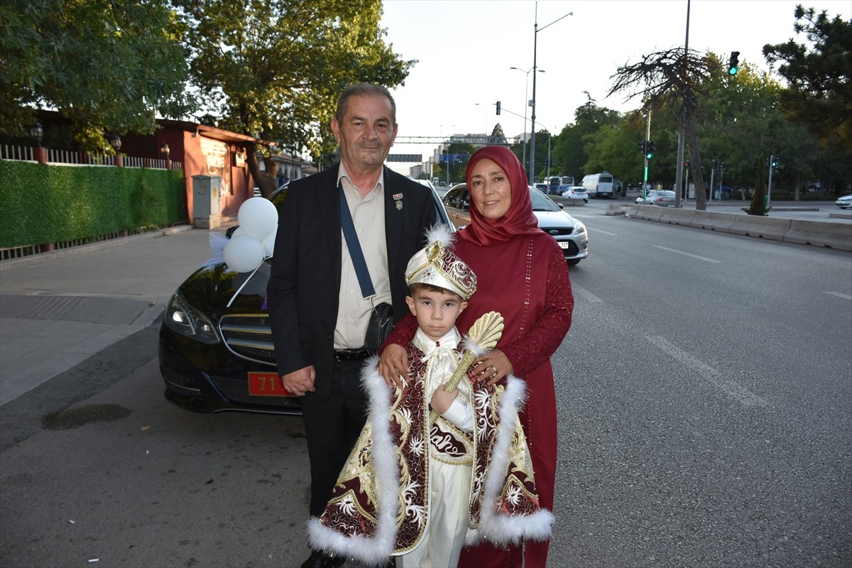 Kırıkkale Valisi Mehmet Makas, Hakkari'nin Çukurca ilçesi Güven Dağı bölgesinde PKK'lı...