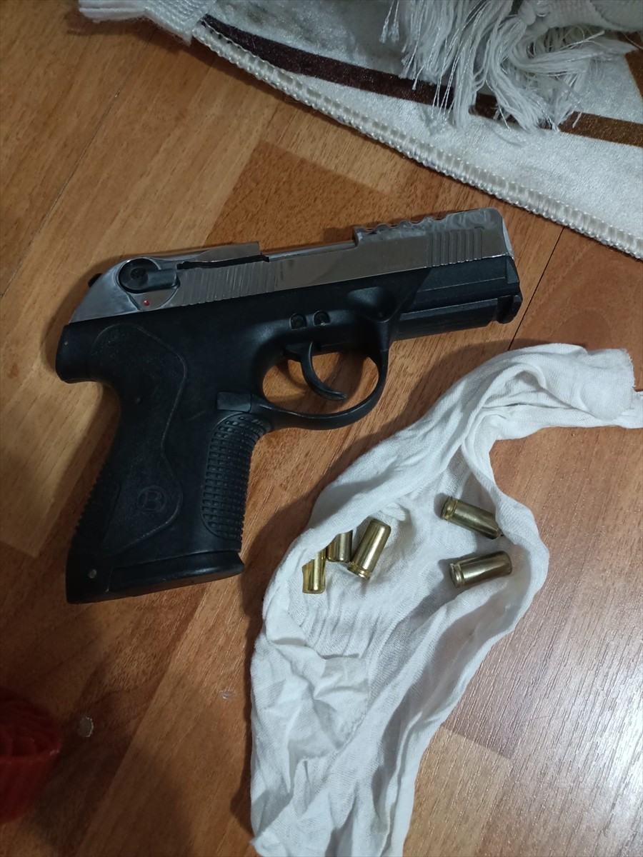 Kırklareli merkezli 4 ilde, iki organize suç örgütüne yönelik düzenlenen "Kuyu-15"...