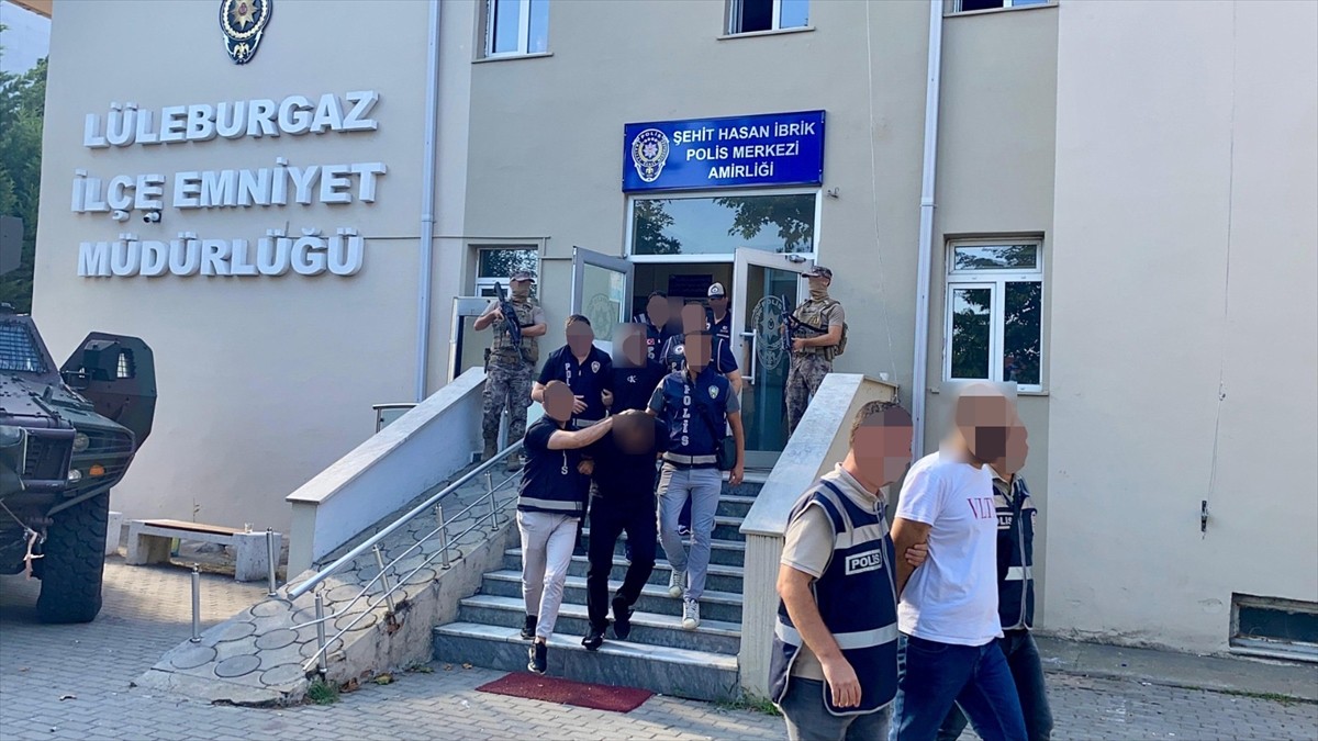 Kırklareli merkezli 4 ilde, iki organize suç örgütüne yönelik düzenlenen "Kuyu-15"...