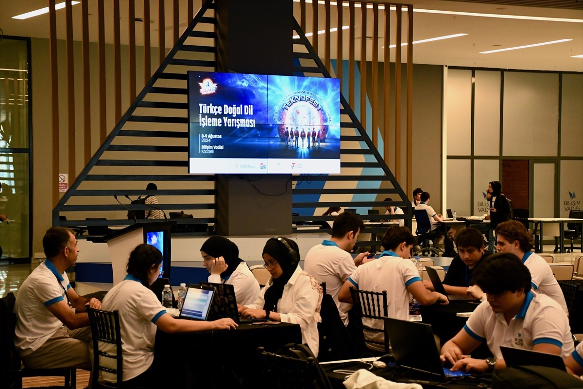 Kocaeli'de düzenlenen "TEKNOFEST Türkçe Doğal Dil İşleme Yarışması" finali, 163 takım ve 531...