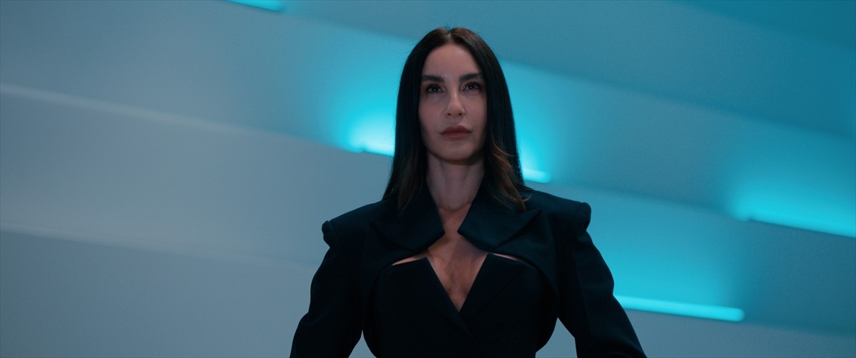 Komedi unsurlarıyla işlenmiş fantastik bir geleceği seyircilerle buluşturacak "Dünya Varmış"...