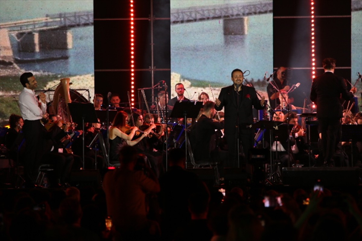 Kosova'nın başkenti Priştine'de "4'üncü Rame Lahaj Uluslararası Opera Festivali"nin gala konseri...