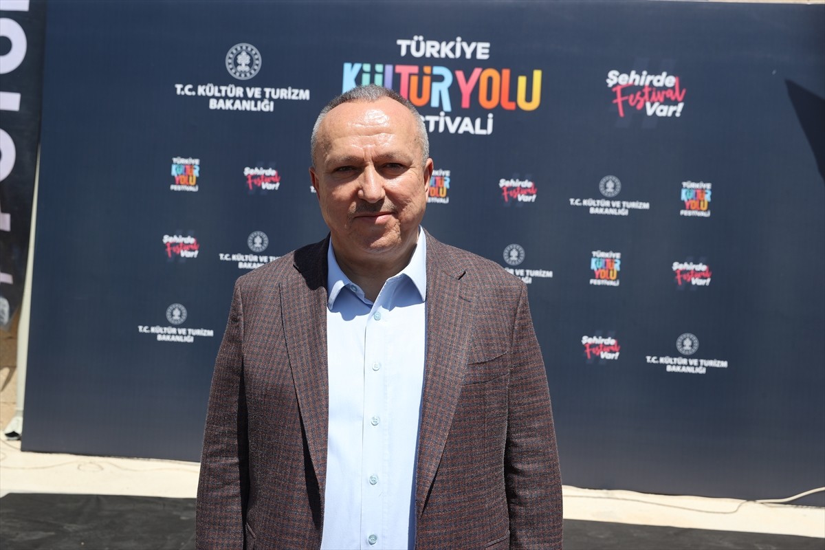 Kültür ve Turizm Bakanlığınca düzenlenen "Nevşehir Kültür Yolu Festivali" başladı. Festivalin...