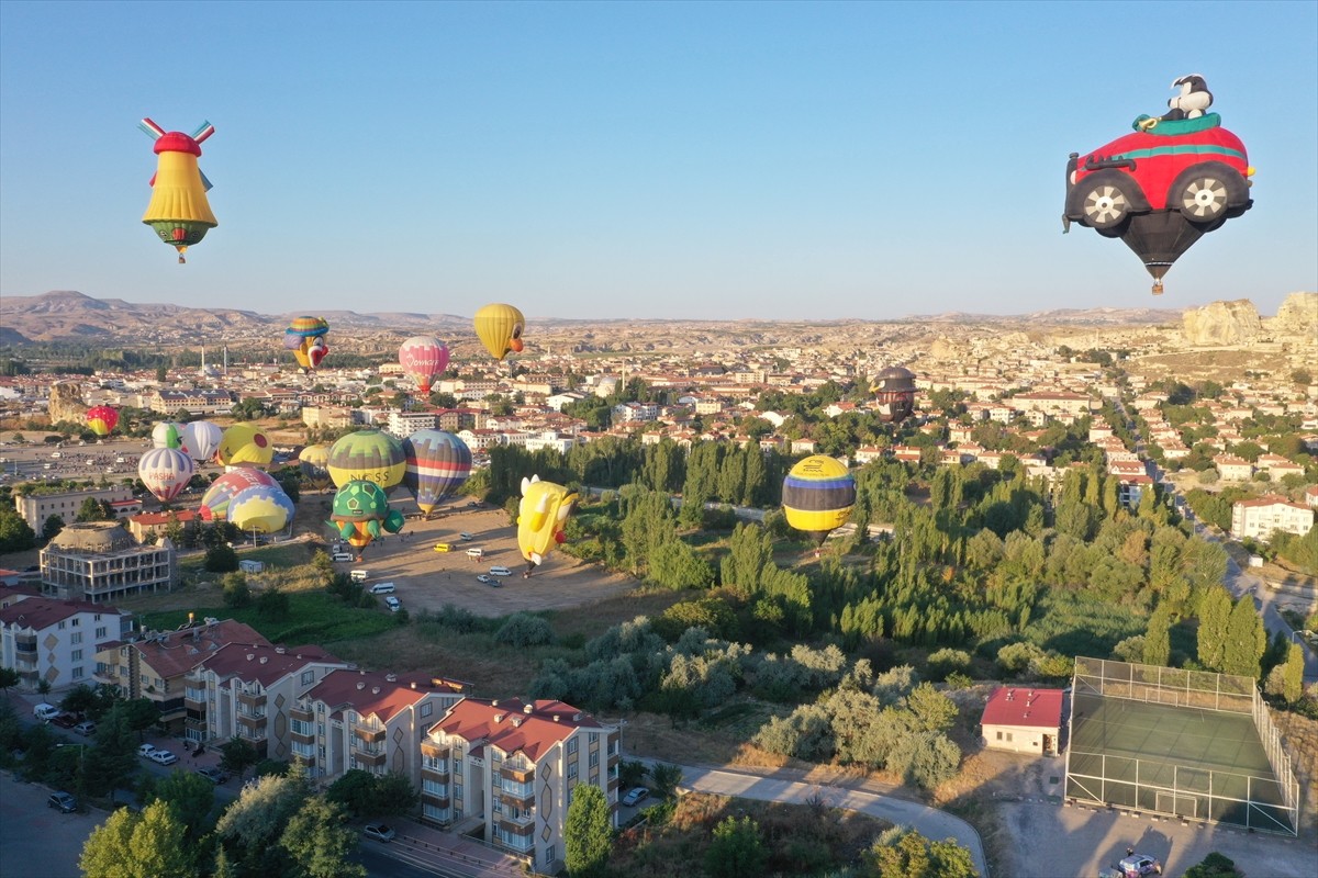 Kültür ve Turizm Bakanlığınca düzenlenen "Nevşehir Kültür Yolu Festivali"ne Türkiye'nin yanı sıra...