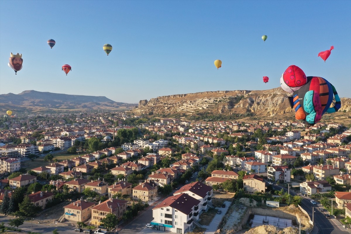Kültür ve Turizm Bakanlığınca düzenlenen "Nevşehir Kültür Yolu Festivali"ne Türkiye'nin yanı sıra...