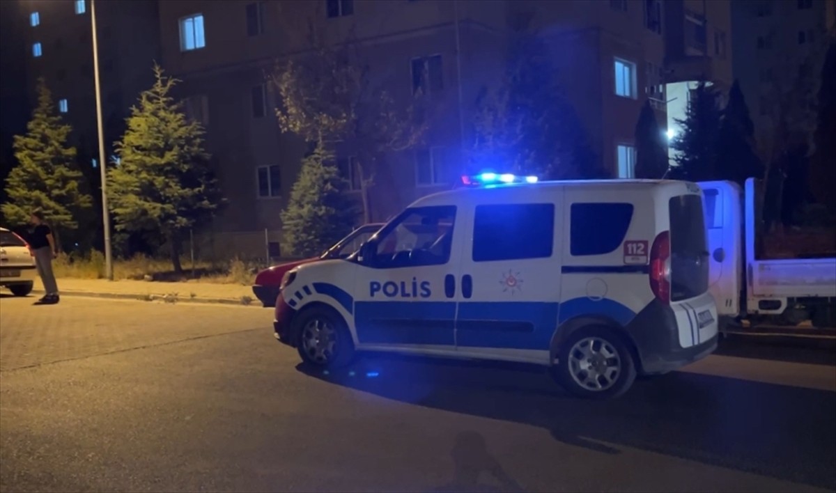 Kütahya'da tartıştığı eşini bıçakla yaralayan kadın gözaltına alındı. Yaralanan S.K. sağlık...