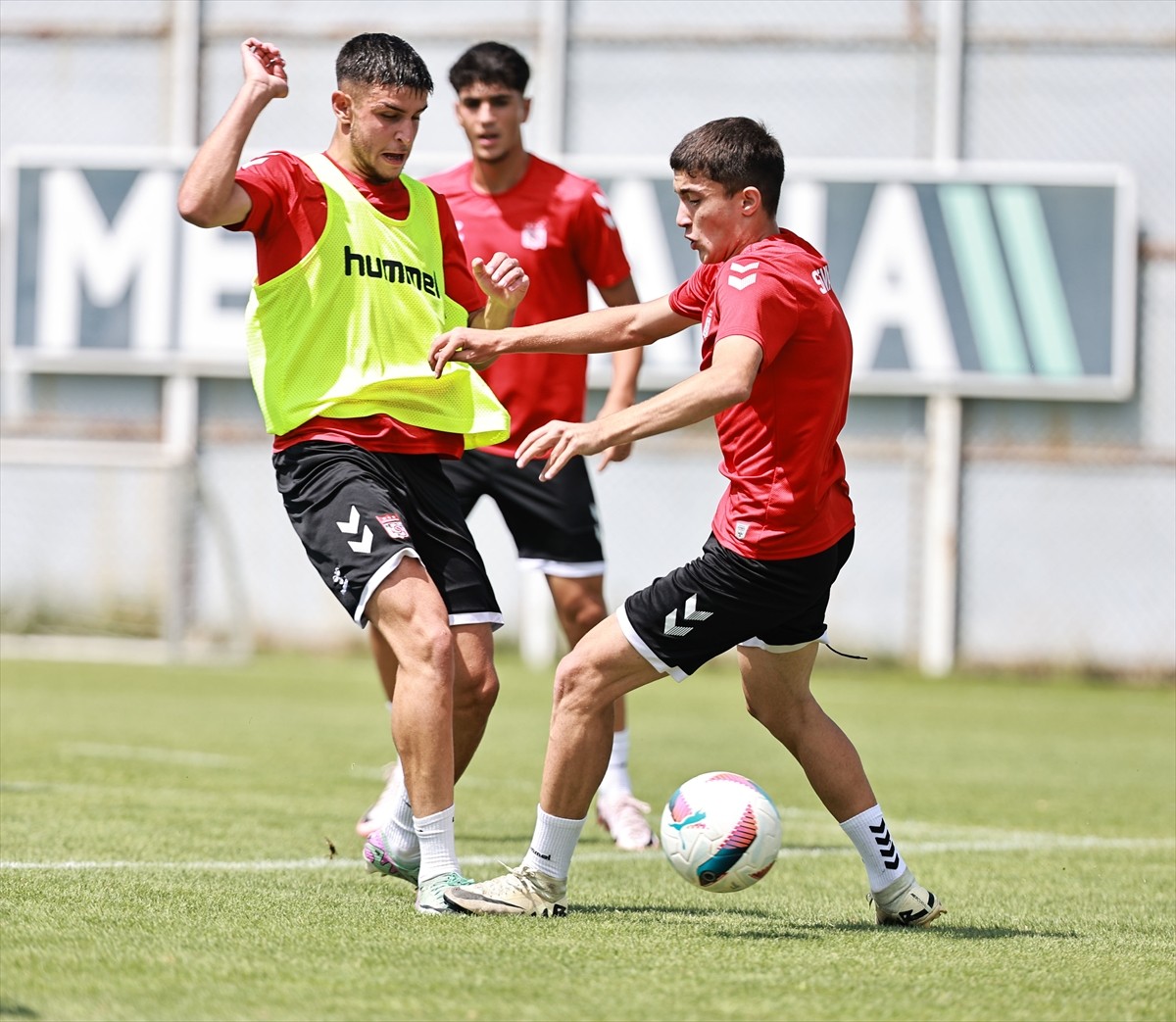 Net Global Sivasspor, Trendyol Süper Lig'in 2. haftasında deplasmanda Bellona Kayserispor ile...