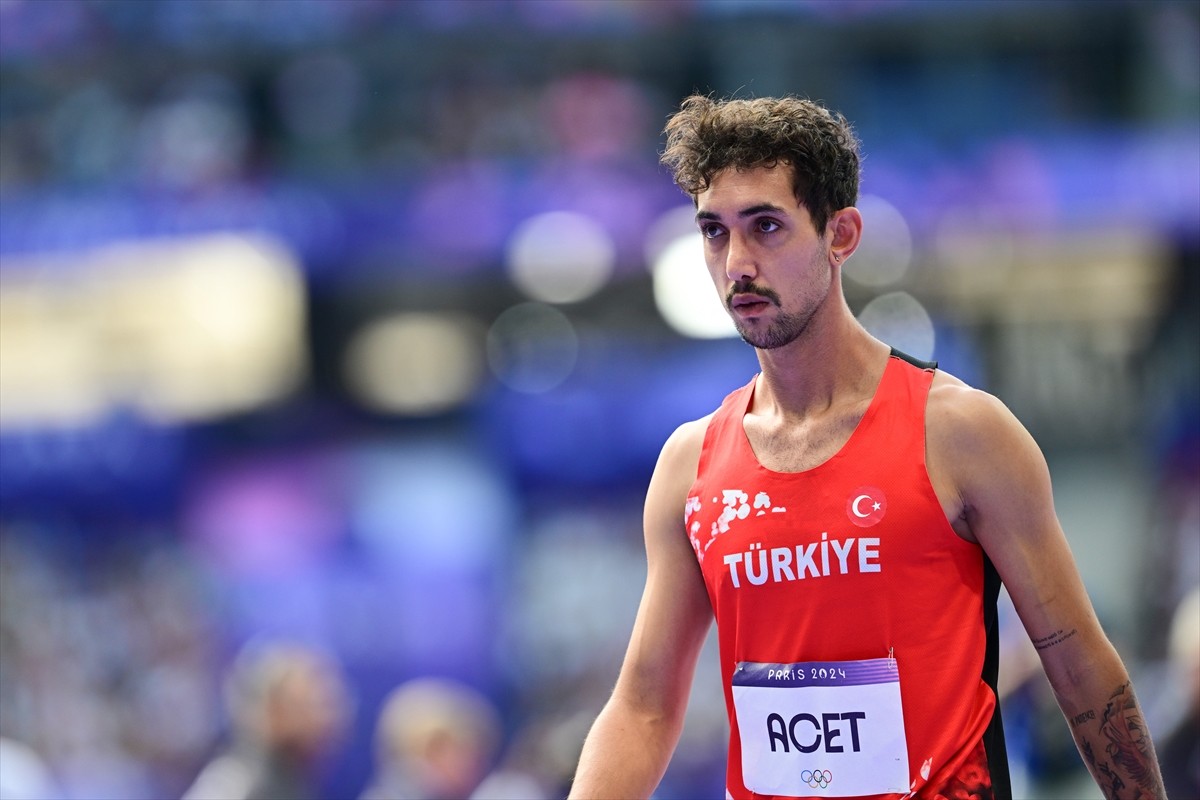 Paris 2024 Olimpiyat Oyunları'nda atletizm erkekler yüksek atlama elemeleri Fransa'nın başkenti...