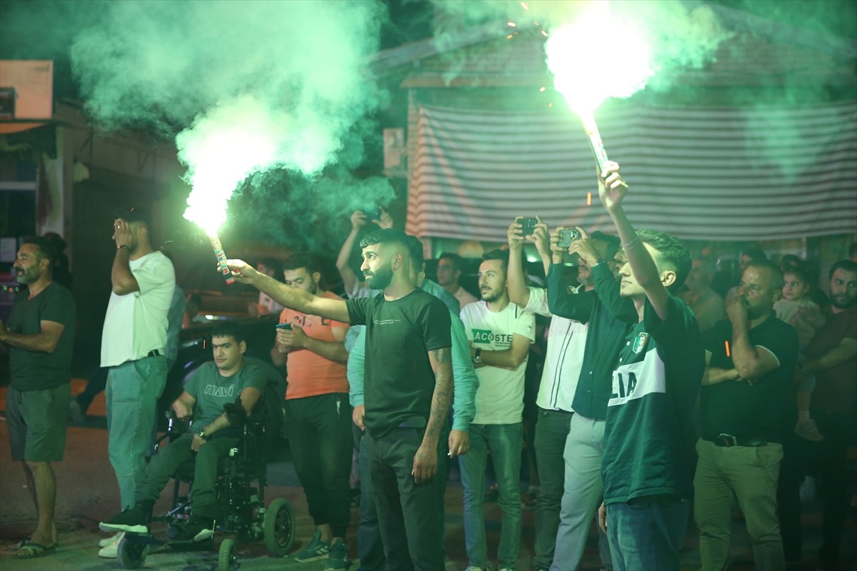 Paris 2024 Olimpiyat Oyunları'nda kadınlar 54 kiloda gümüş madalya alan milli boksör Hatice...