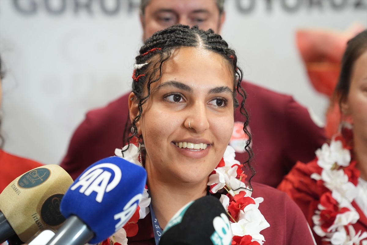 Paris 2024 Olimpiyat Oyunları'nda mücadele eden Okçuluk ve Atıcılık Milli Takımı yurda döndü....