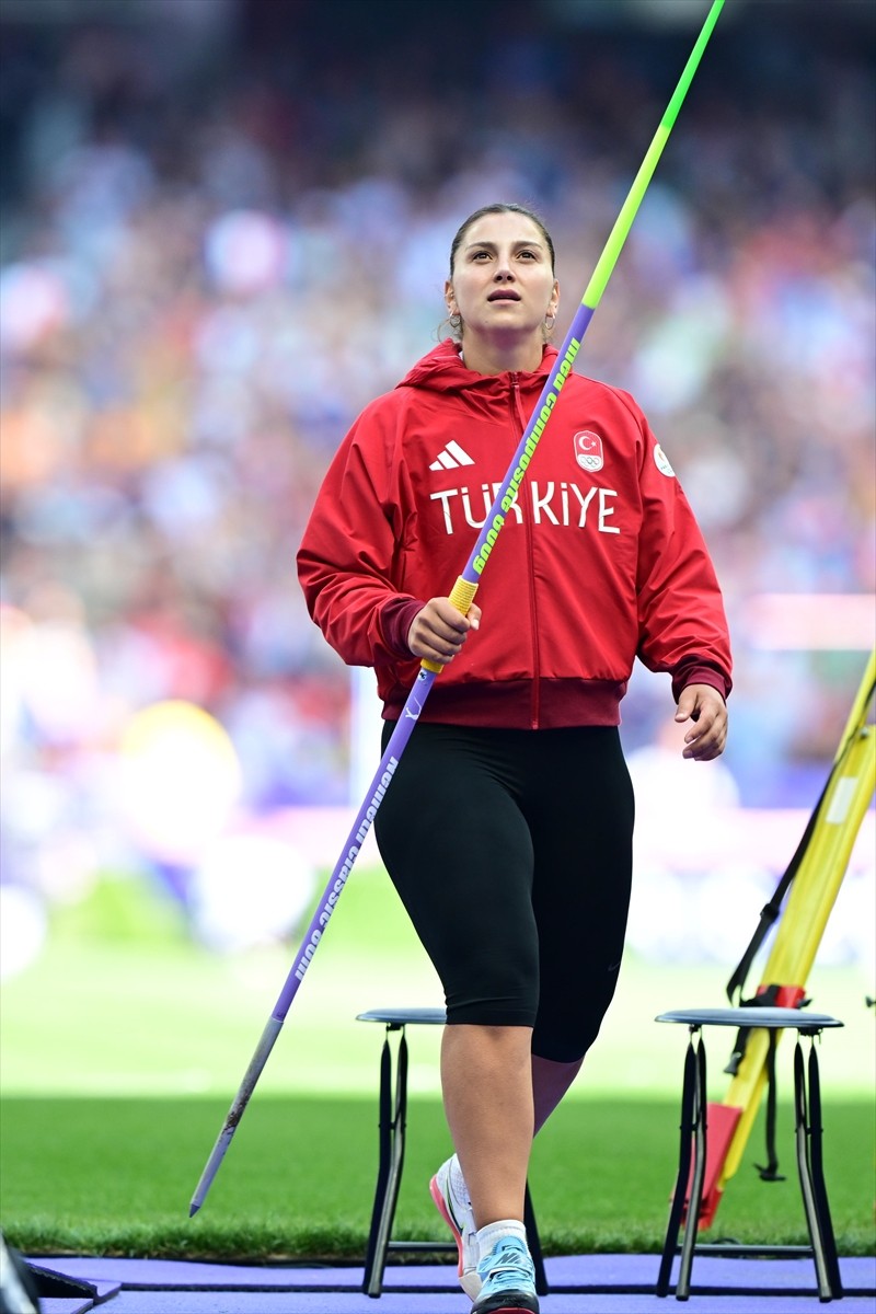 Paris 2024 Olimpiyat Oyunları kadınlar cirit atma müsabakası Fransa'nın başkenti Paris'teki Stade...