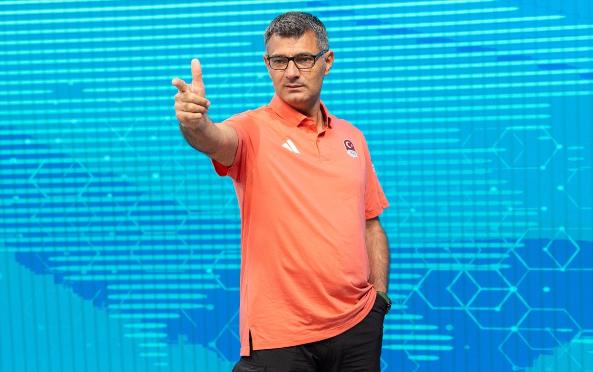 Paris 2024 Olimpiyatları'nda karışık takım 10 metre havalı tabanca kategorisinde gümüş madalya...