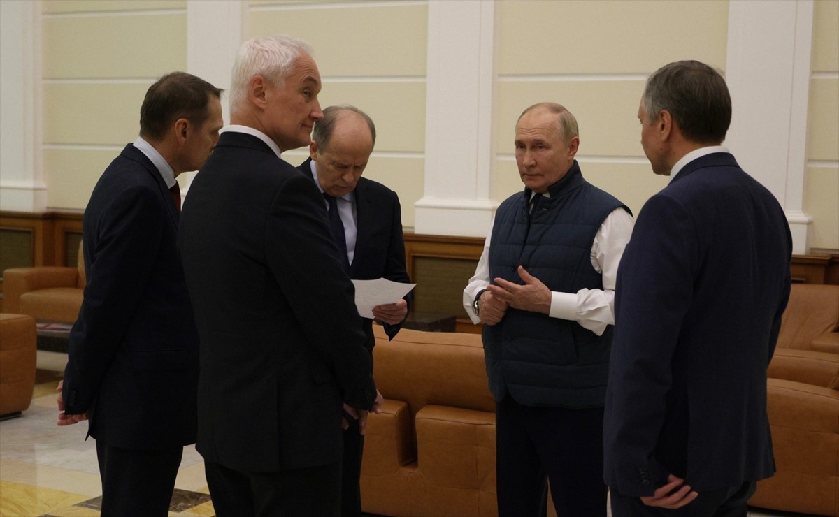 Rusya Devlet Başkanı Vladimir Putin, Milli İstihbarat Teşkilatının (MİT) yönetiminde Ankara’da...