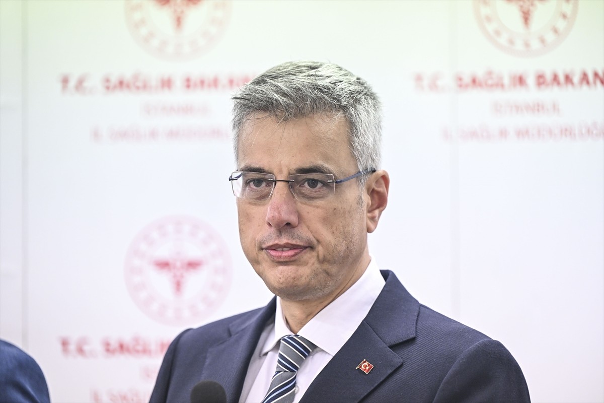 Sağlık Bakanı Kemal Memişoğlu, İstanbul İl Sağlık Müdürlüğü devir teslim törenine katıldı ve...