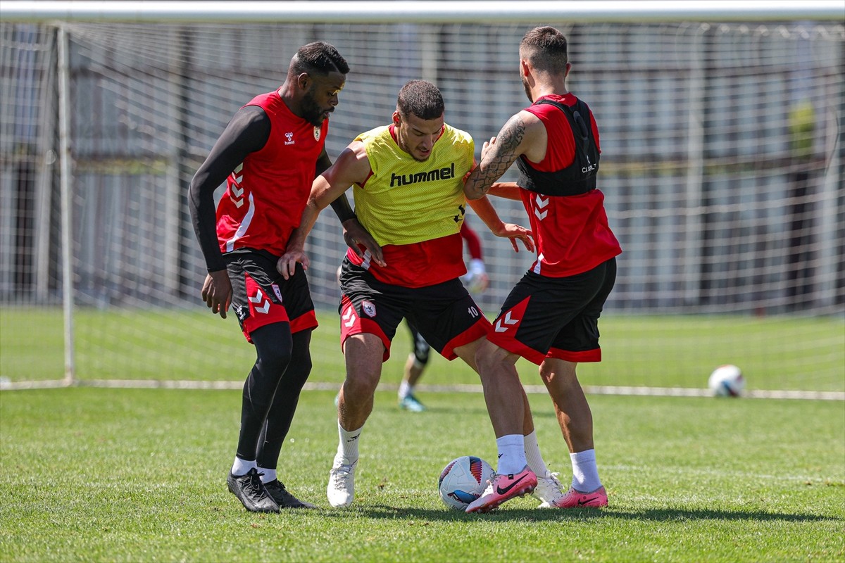 Samsunspor, Trendyol Süper Lig'in ilk haftasında sahasında oynayacağı Beşiktaş maçının...