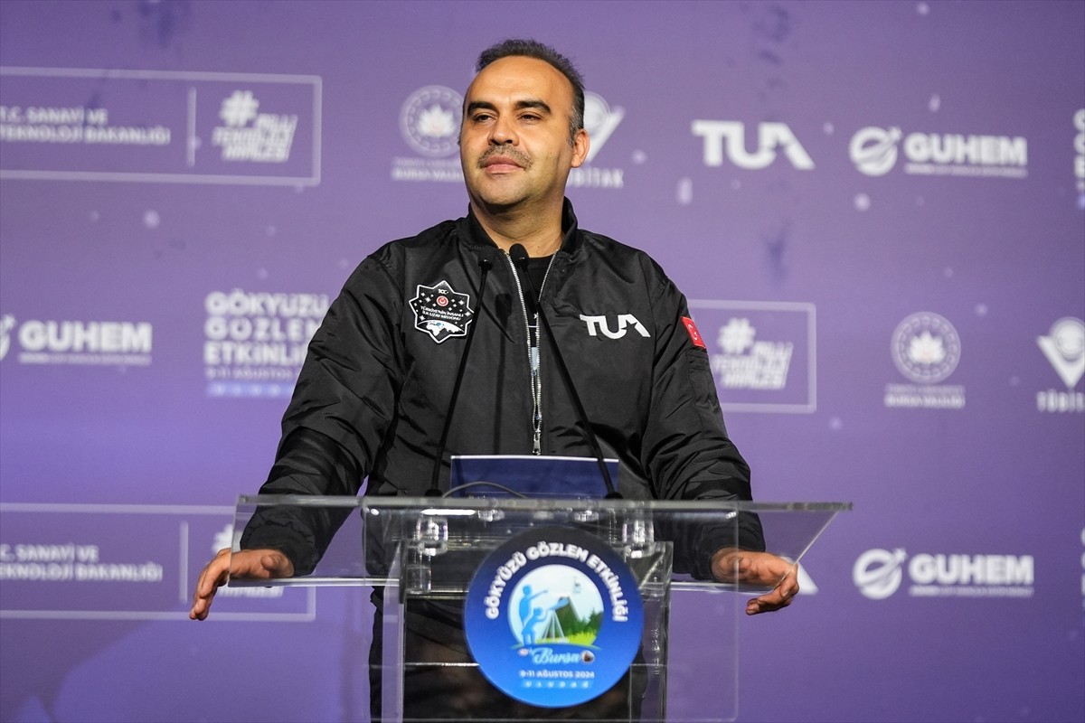 Sanayi ve Teknoloji Bakanı Mehmet Fatih Kacır, bu yıl Bursa Uludağ'da gerçekleştirilen ve 11...