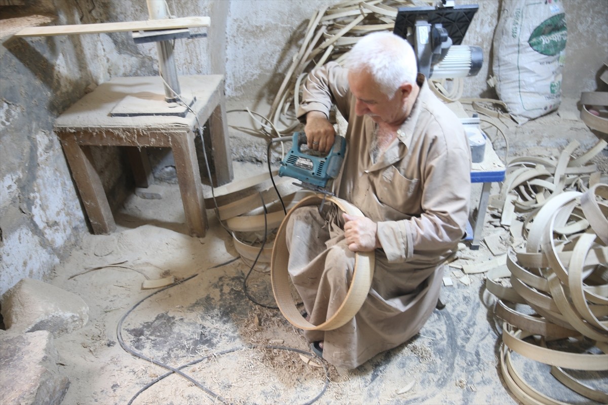 Şanlıurfa'da, kaybolmaya yüz tutan mesleklerden tef sanatının son ustalarından, Kültür ve Turizm...