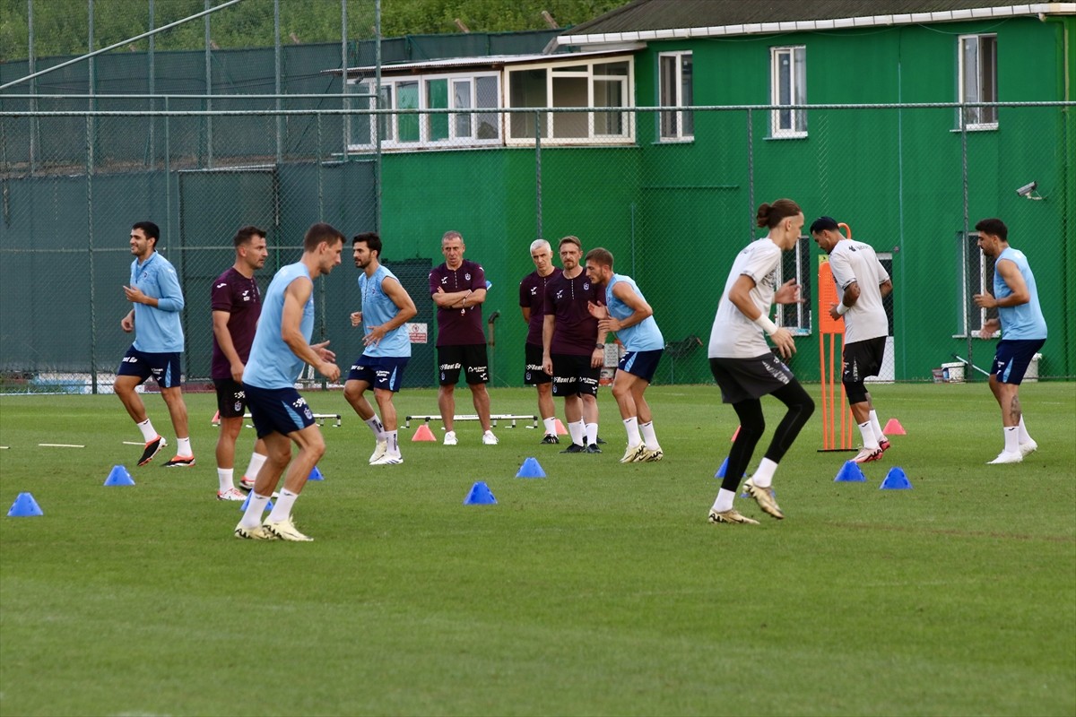 Trabzonspor, UEFA Avrupa Ligi 3. eleme turunda yarın sahasında Rapid Wien ile oynayacağı maçın...