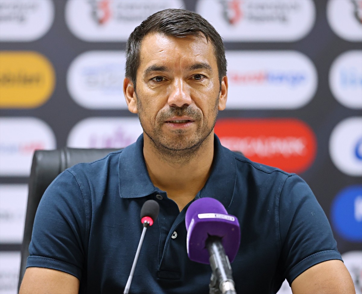 Trendyol Süper Lig'in ilk haftasında Samsunspor'u 2-0 yenen Beşiktaş'ın Teknik Direktörü Giovanni...