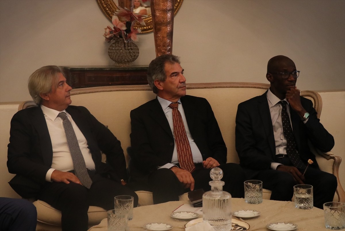 Tunus'ta kadın girişimcilerden oluşan dernekler, ülke turizmine katkı sağlamak için hizmet veren...