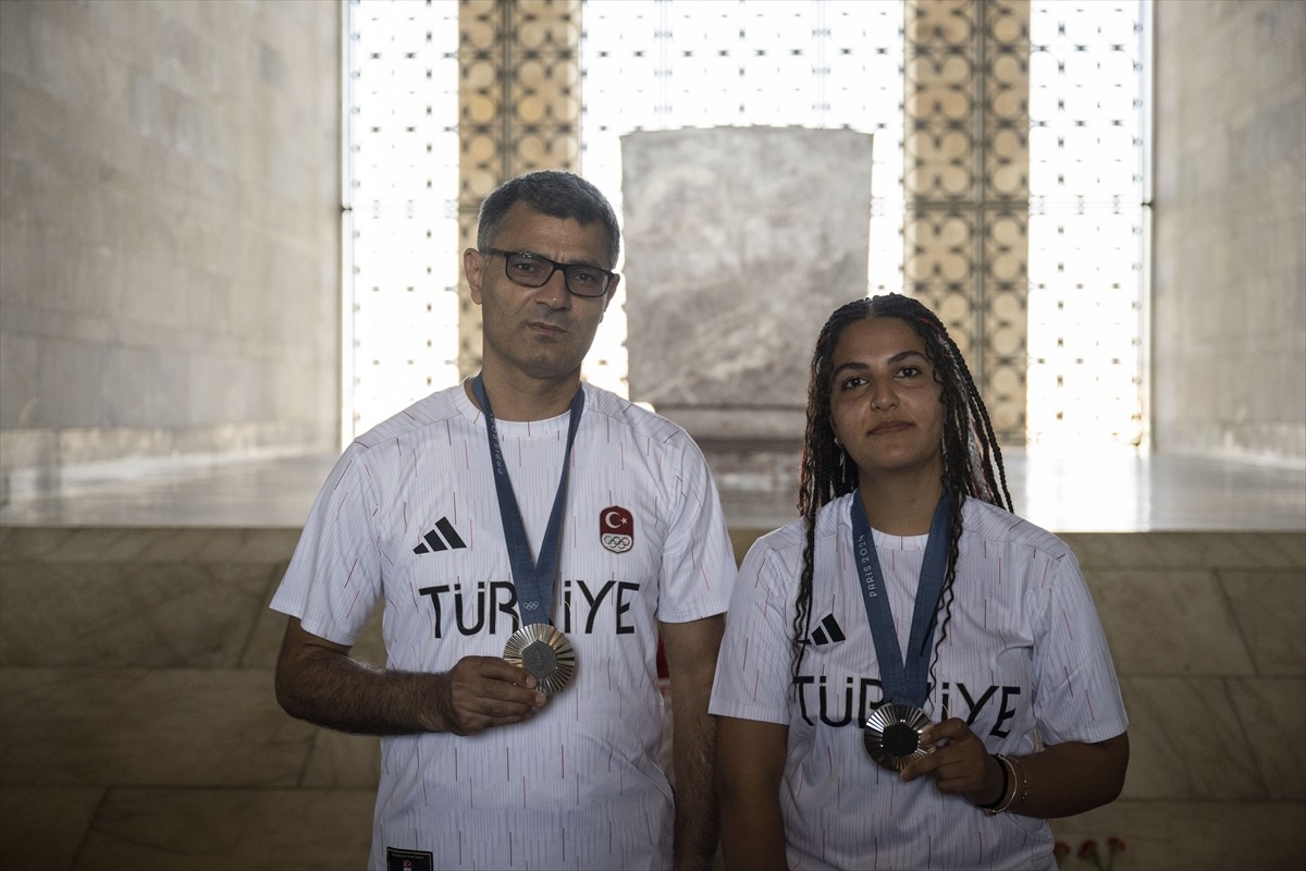 Türkiye Atıcılık Federasyonu Başkanı Gürsel Çolakoğlu ve Paris 2024 Olimpiyat Oyunları'nda...