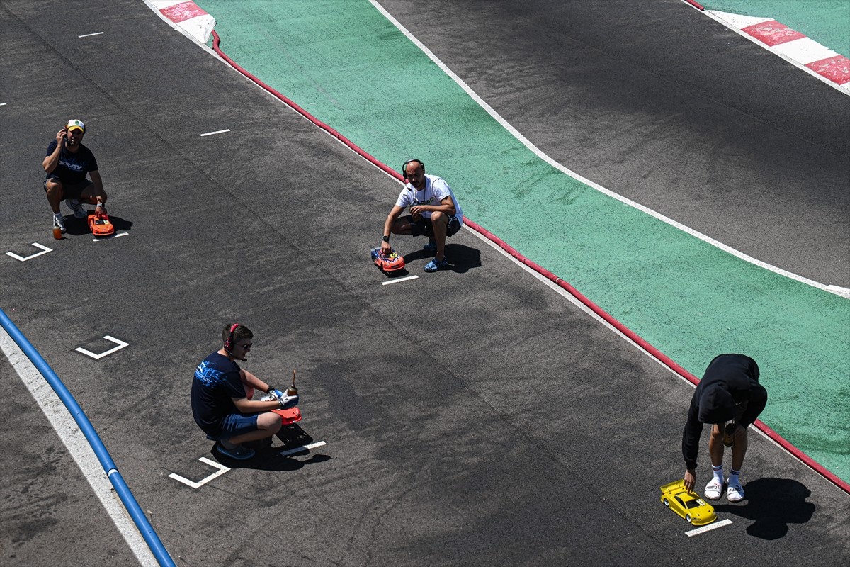 Türkiye Onroad Şampiyonasının (TORC) üçüncü etabı Afyonkarahisar'da gerçekleştirildi. Yaklaşık 40...