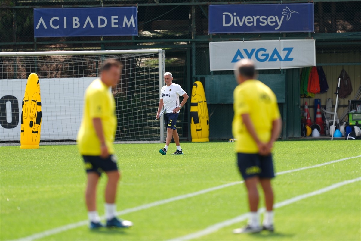 UEFA Şampiyonlar Ligi 3. eleme turunda yarın deplasmanda Fransa'nın Lille takımıyla karşılaşacak...