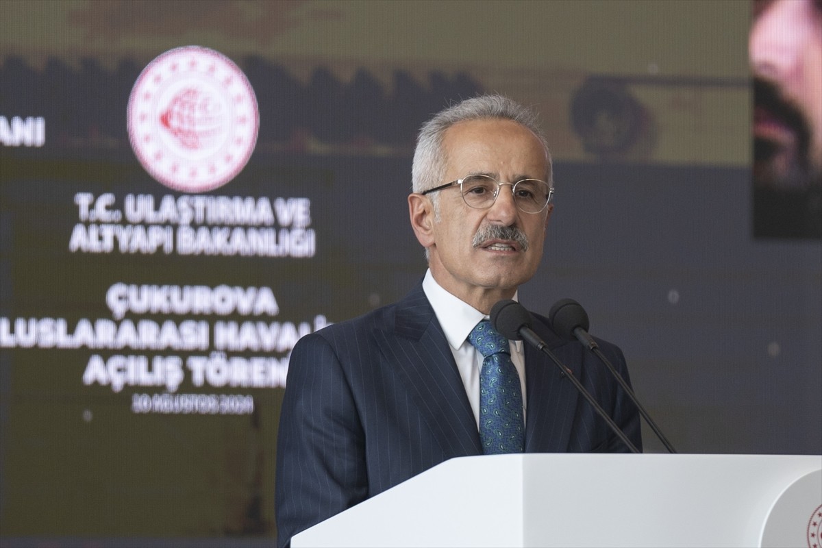 Ulaştırma ve Altyapı Bakanı Abdulkadir Uraloğlu, Cumhurbaşkanı Recep Tayyip Erdoğan'ın katılımıyla...