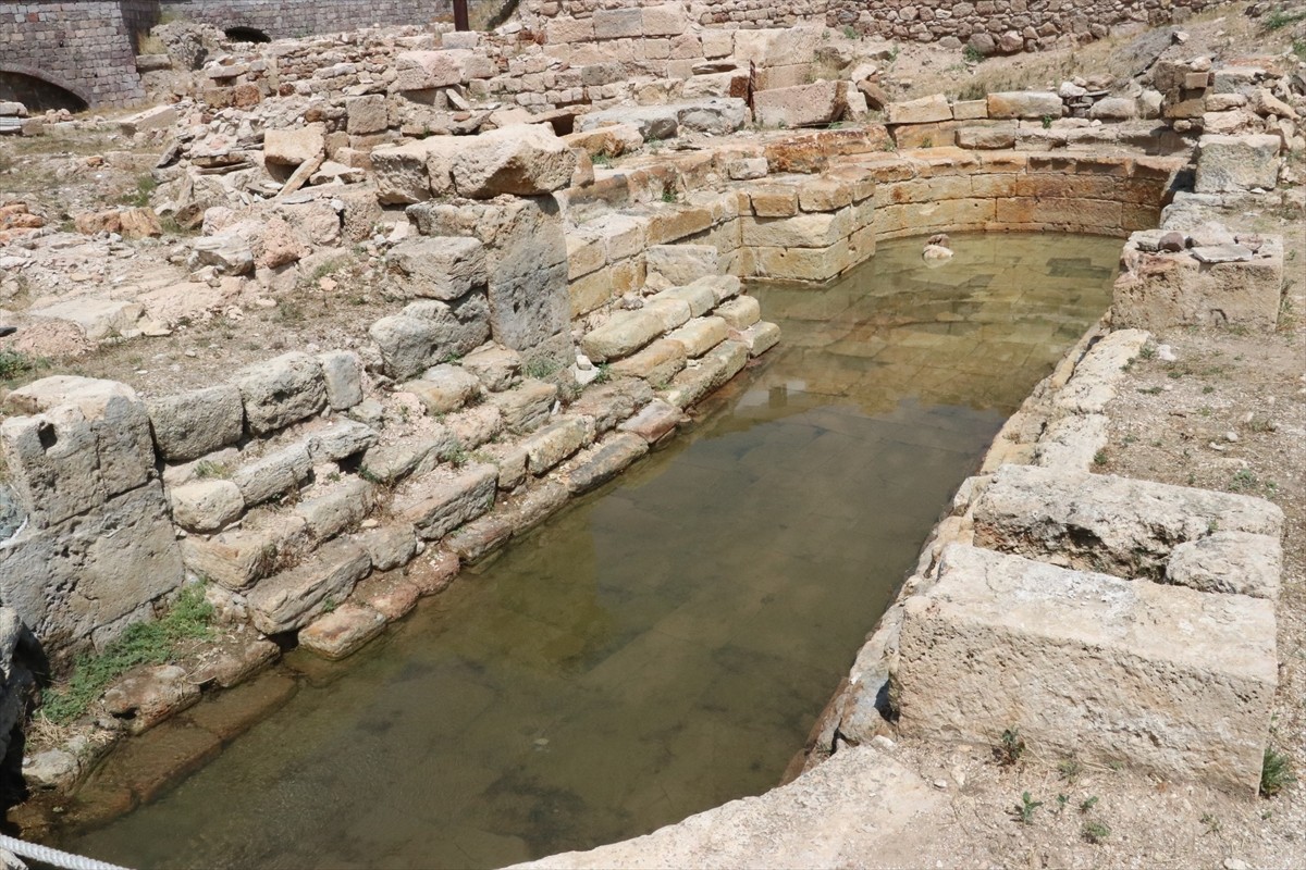 Yozgat'ın Sarıkaya ilçesinde 2018'de UNESCO Dünya Mirası Geçici Listesi'ne alınan ve "Kral Kızı"...