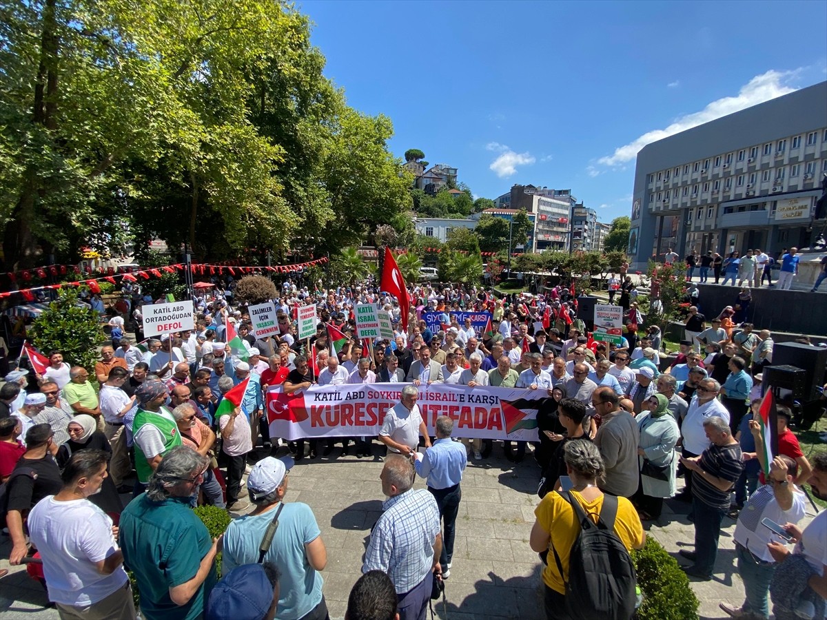 Zonguldak'ta, Hamas Siyasi Büro Başkanı İsmail Heniyye'nin İran'da suikasta uğraması ve İsrail'in...