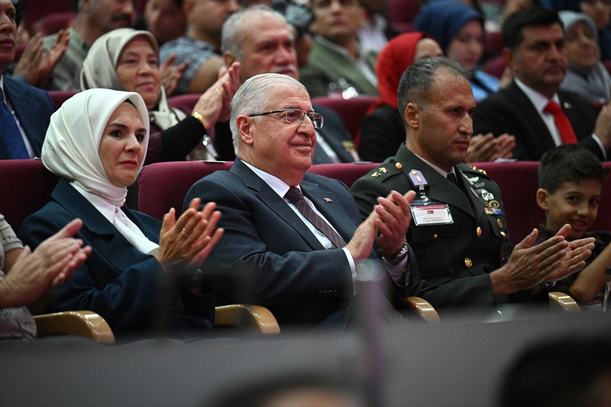 Milli Savunma Bakanı Yaşar Güler ile Aile ve Sosyal Hizmetler Bakanı Mahinur Özdemir Göktaş'ın...