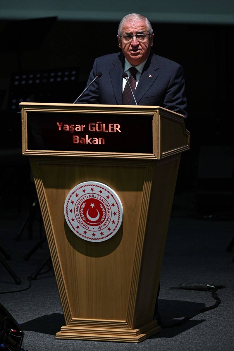 Milli Savunma Bakanı Yaşar Güler ile Aile ve Sosyal Hizmetler Bakanı Mahinur Özdemir Göktaş'ın...