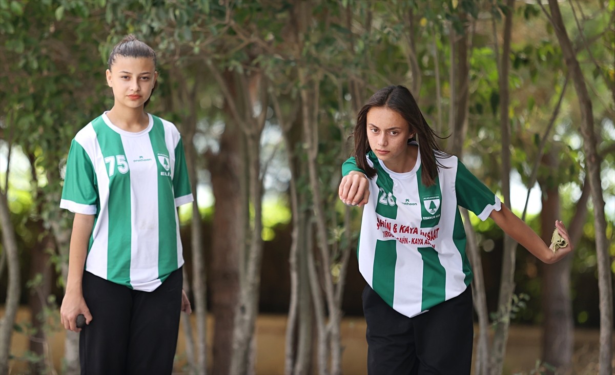 Samsun'un Alaçam ilçesinde yaşayan Bocce Milli Takımı oyuncusu Eda Nur Kır, İspanya'da...