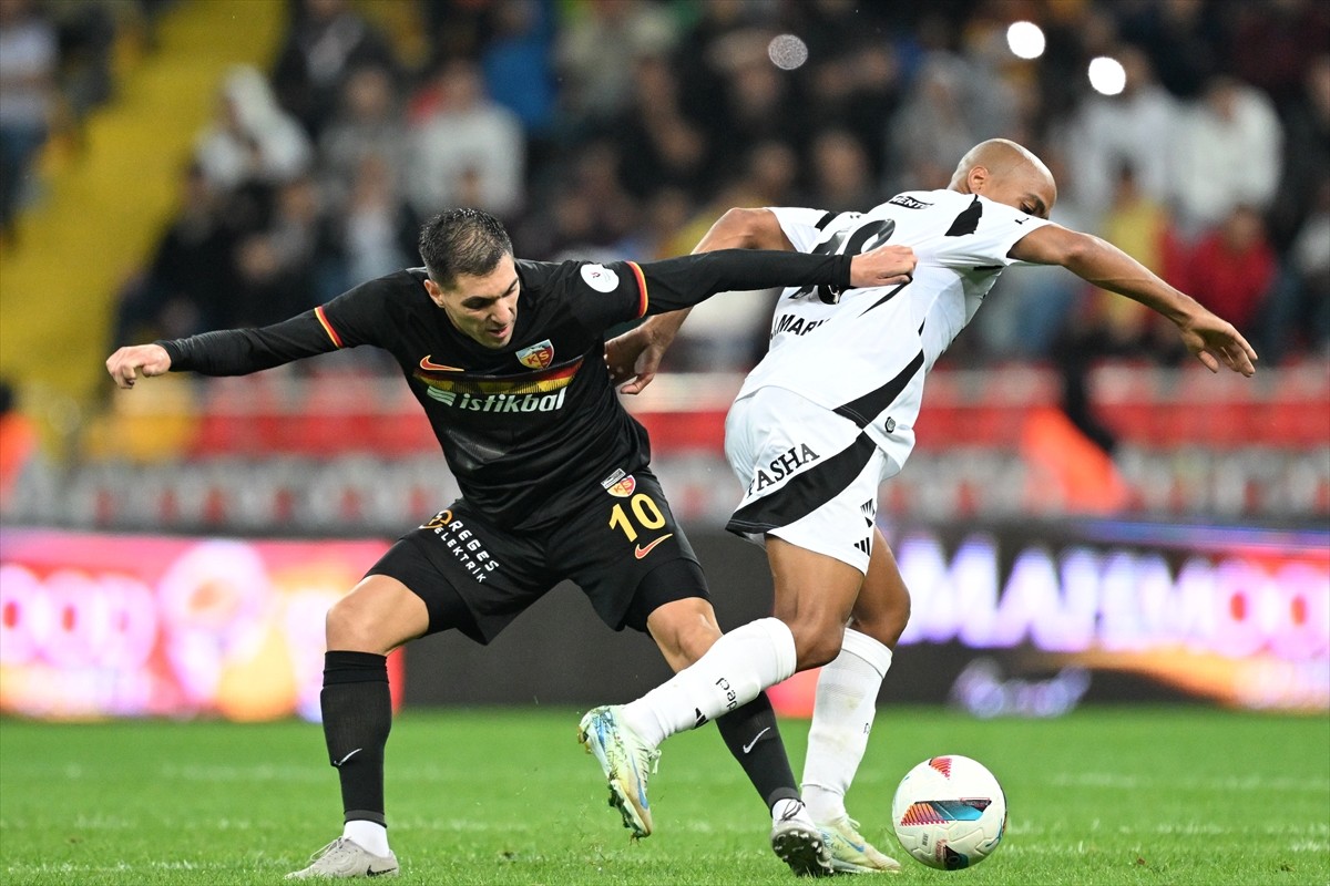 Trendyol Süper Lig'in 7. haftasında Bellona Kayserispor ile Beşiktaş RHG Enertürk Enerji...