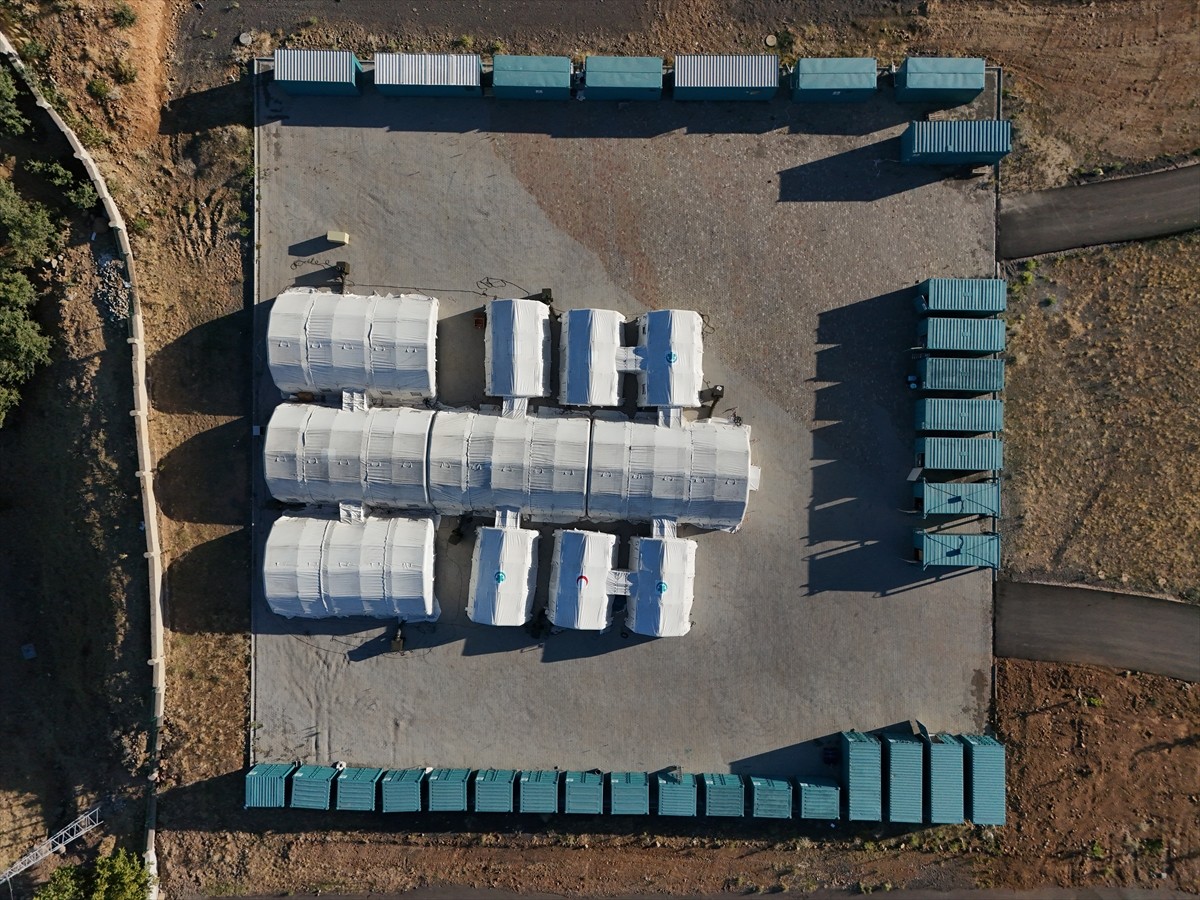 Türkiye'nin deprem açısından riskli illeri arasında yer alan Bingöl'de, Sağlık Bakanlığı...