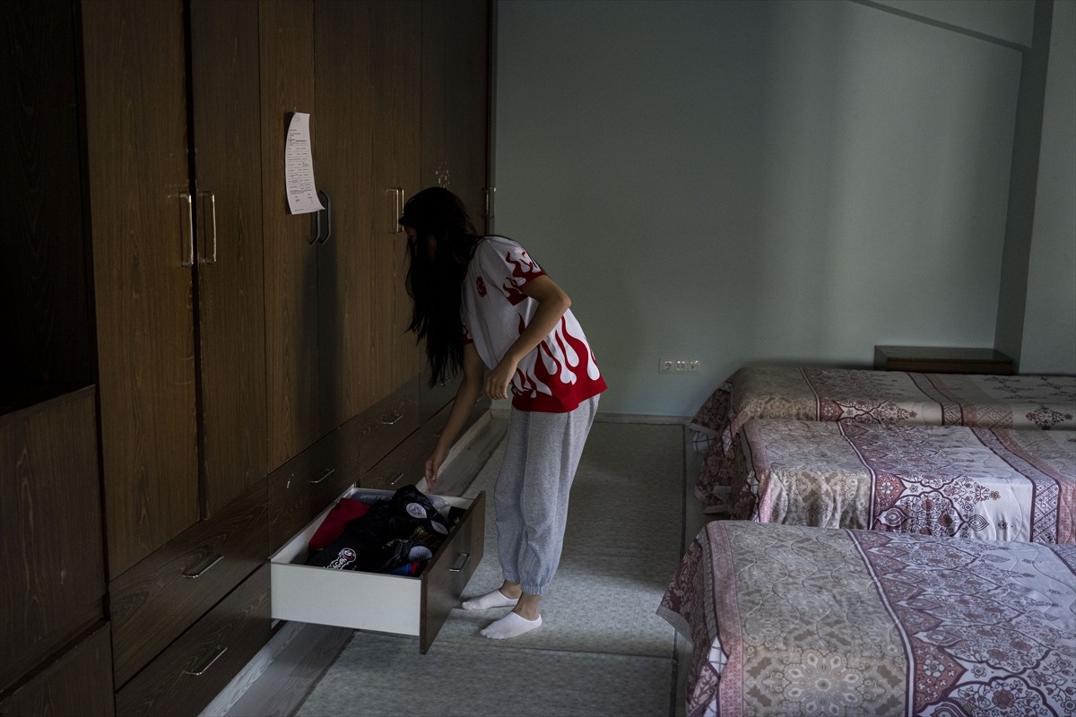 Aile ve Sosyal Hizmetler Bakanlığına bağlı Saray Çocuk Evleri Sitesinde kalan, boks ve muaythaide...