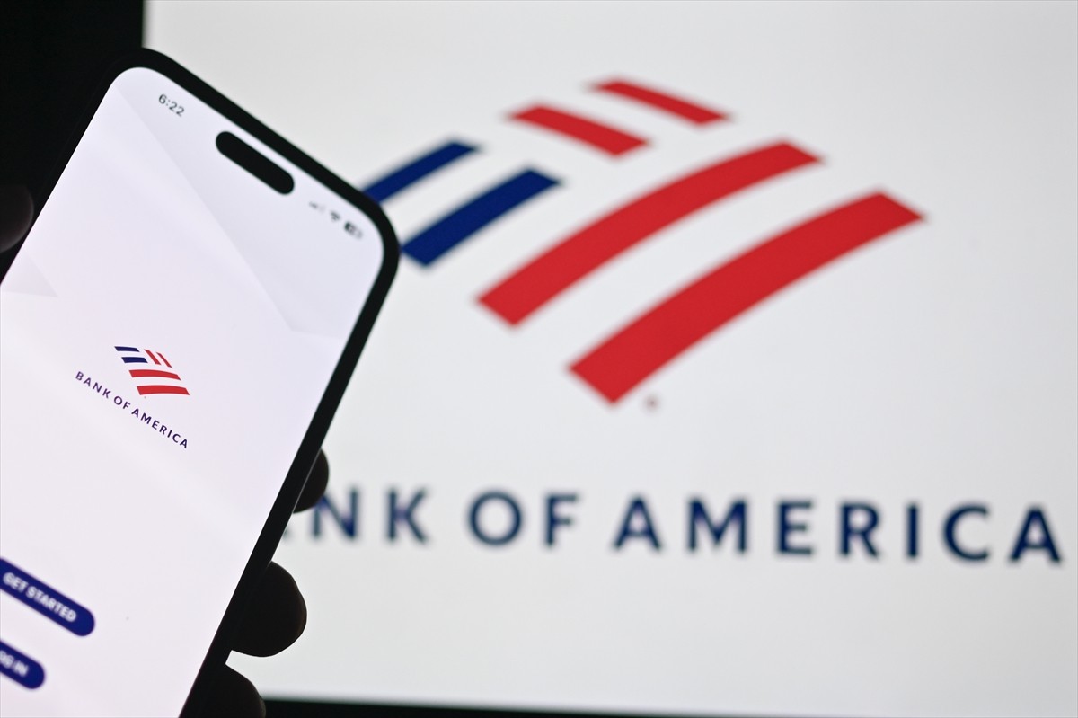 Bank of America'nın bazı müşterilerinin hesaplarına erişim sorunu yaşadığı belirtildi.