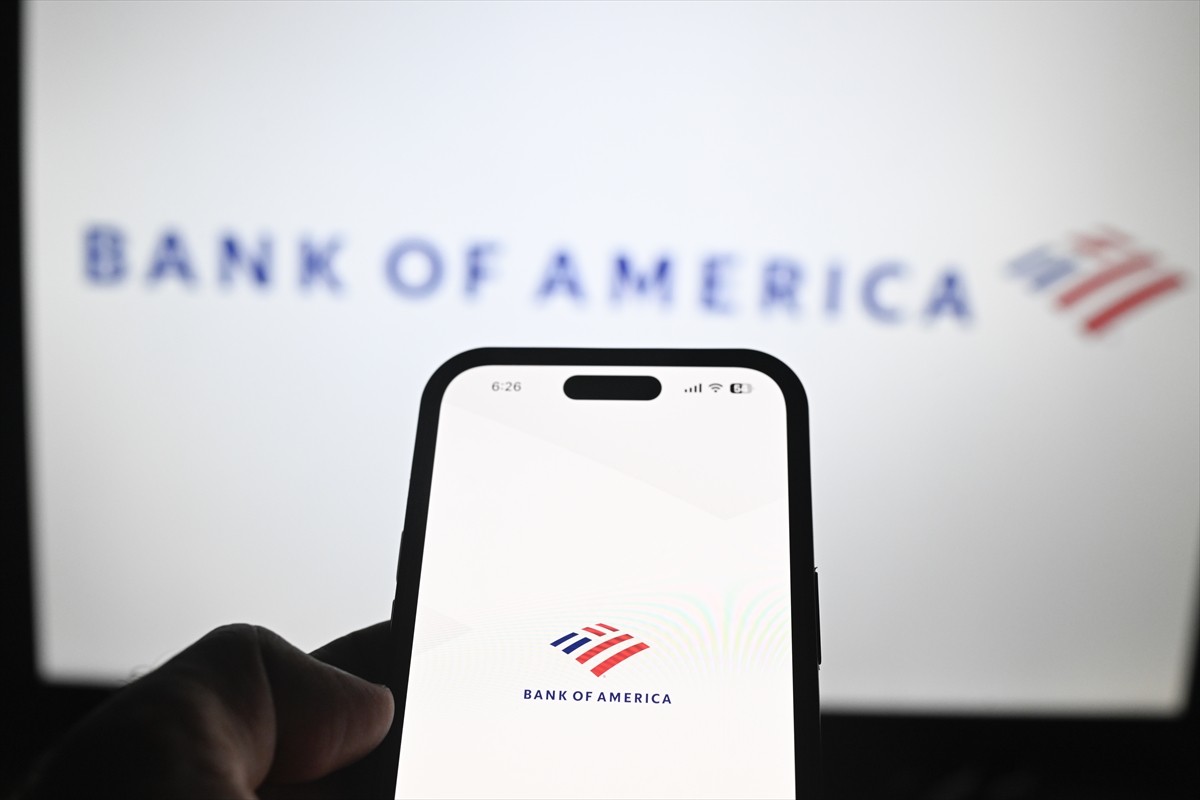 Bank of America'nın bazı müşterilerinin hesaplarına erişim sorunu yaşadığı belirtildi.