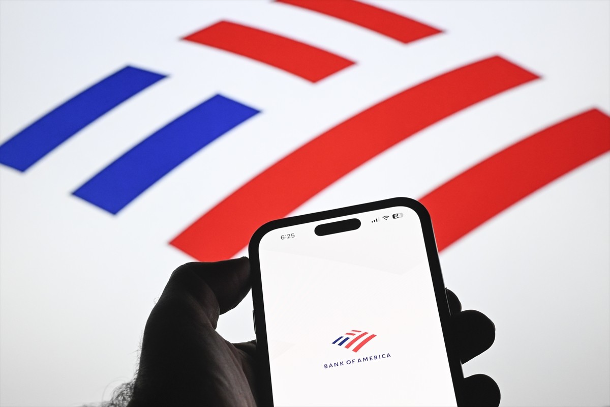 Bank of America'nın bazı müşterilerinin hesaplarına erişim sorunu yaşadığı belirtildi.