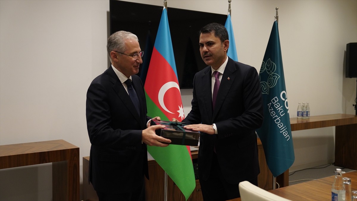 Çevre, Şehircilik ve İklim Değişikliği Bakanı Murat Kurum (sağ 4), Azerbaycan'ın başkenti Bakü'de...